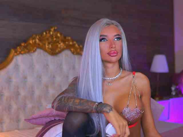 JuicyJessye webcam