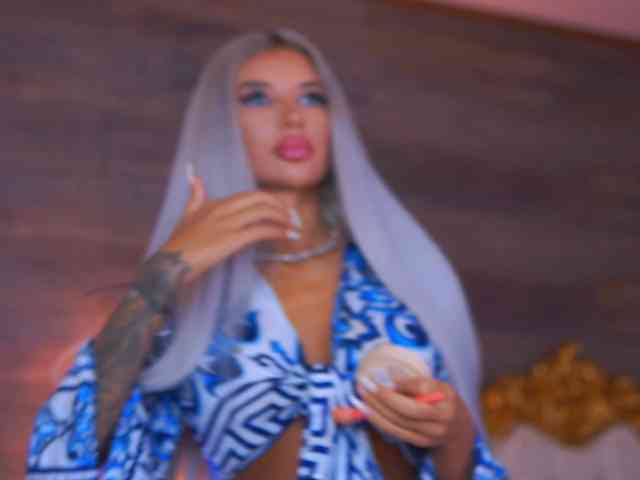 JuicyJessye webcam