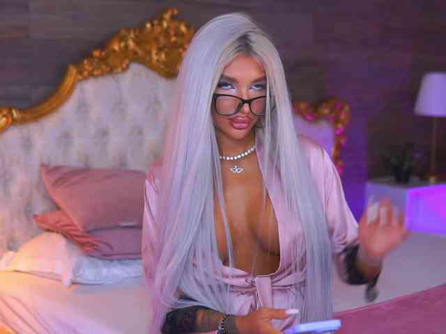 JuicyJessye webcam