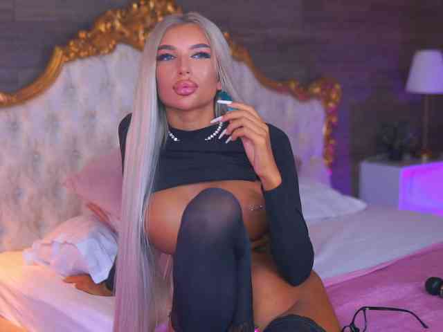 JuicyJessye webcam