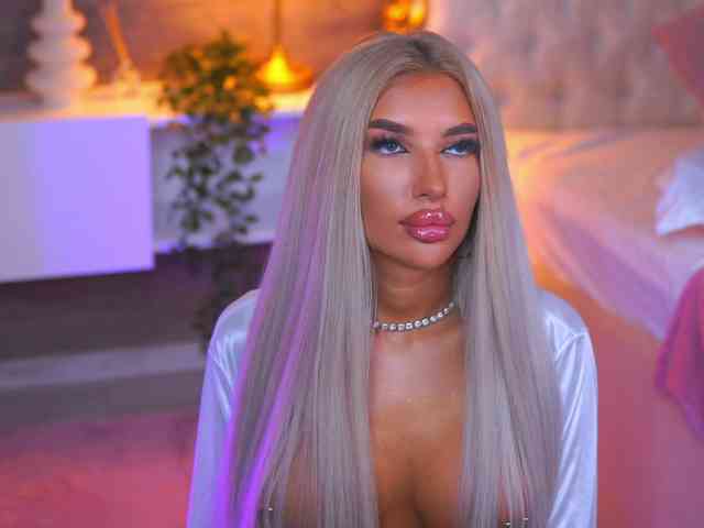 JuicyJessye webcam