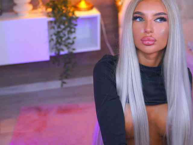 JuicyJessye webcam