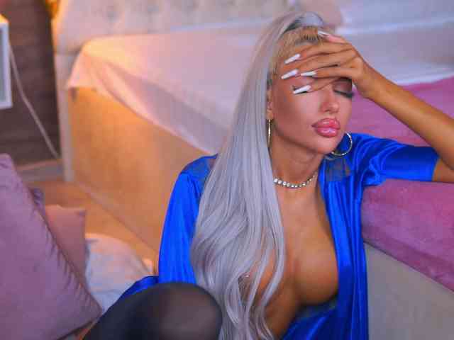 JuicyJessye webcam