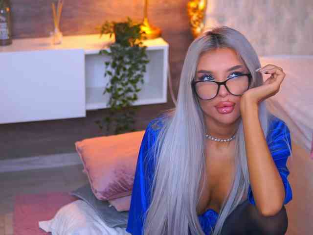 JuicyJessye webcam