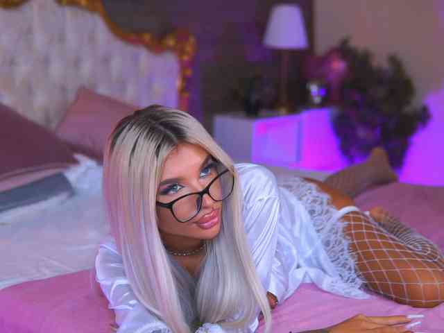 JuicyJessye Sex Cam Show