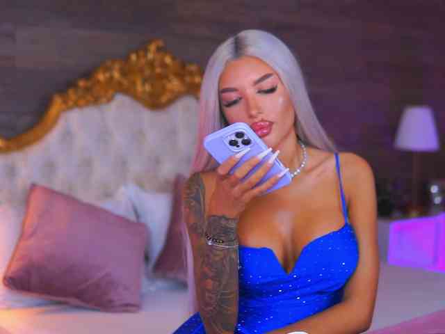 JuicyJessye webcam