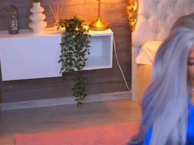 JuicyJessye webcam