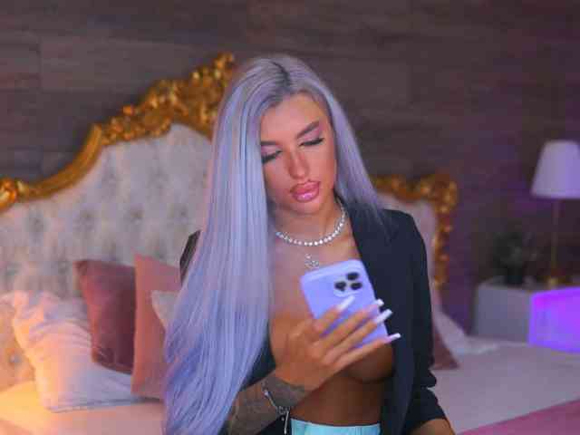 JuicyJessye webcam