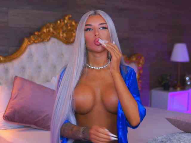 JuicyJessye webcam
