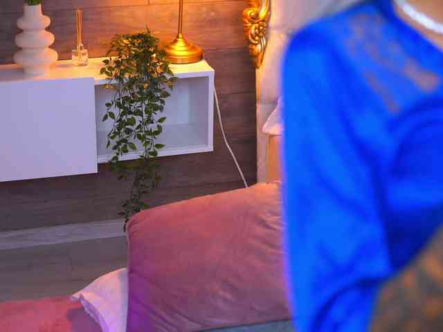 JuicyJessye Sex Cam Show