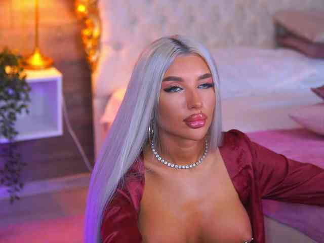 JuicyJessye webcam