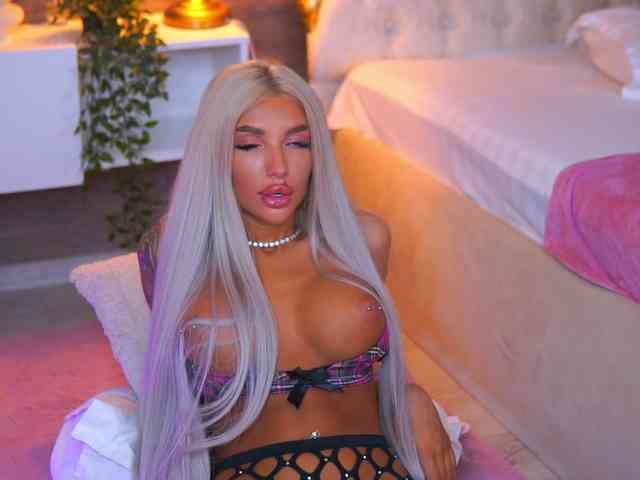JuicyJessye webcam