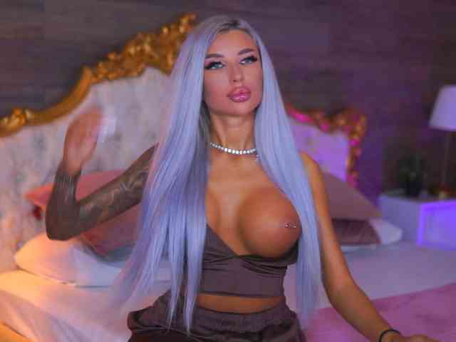 JuicyJessye webcam