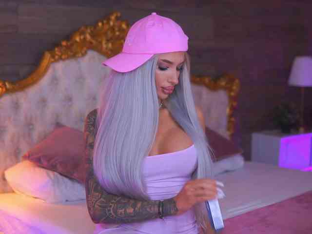 JuicyJessye webcam