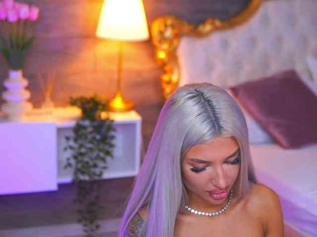 JuicyJessye webcam