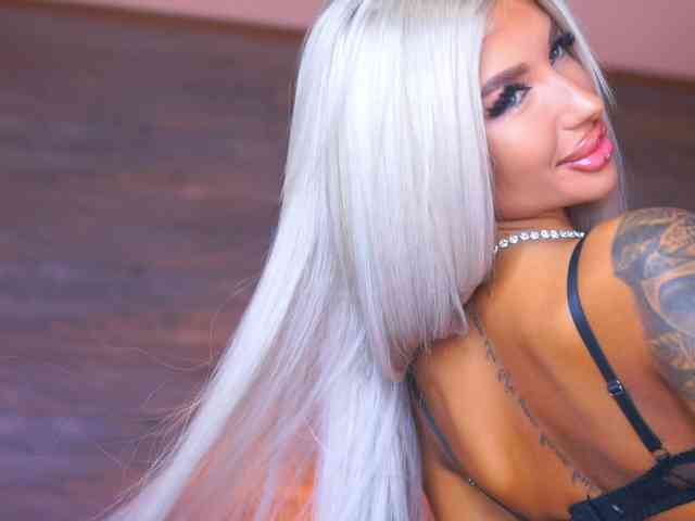 JuicyJessye webcam