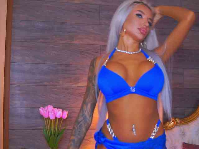 JuicyJessye webcam