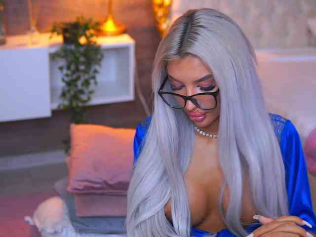 JuicyJessye webcam