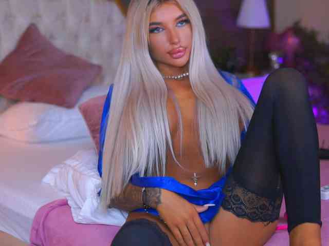 JuicyJessye webcam