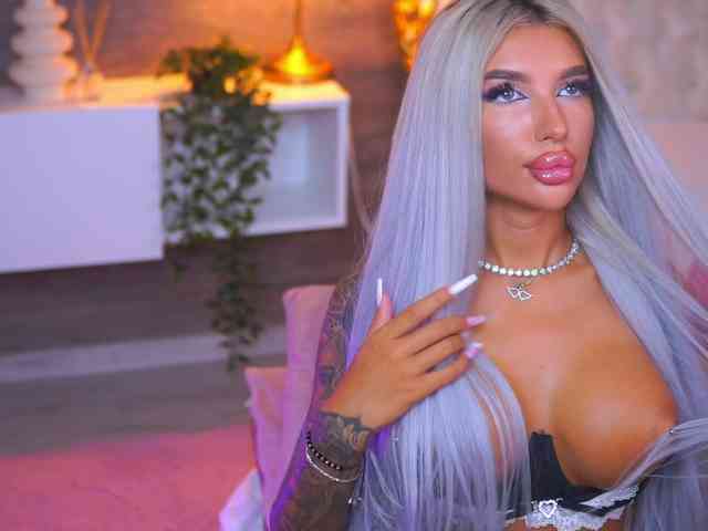 JuicyJessye webcam