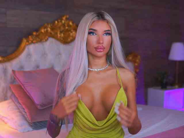JuicyJessye webcam