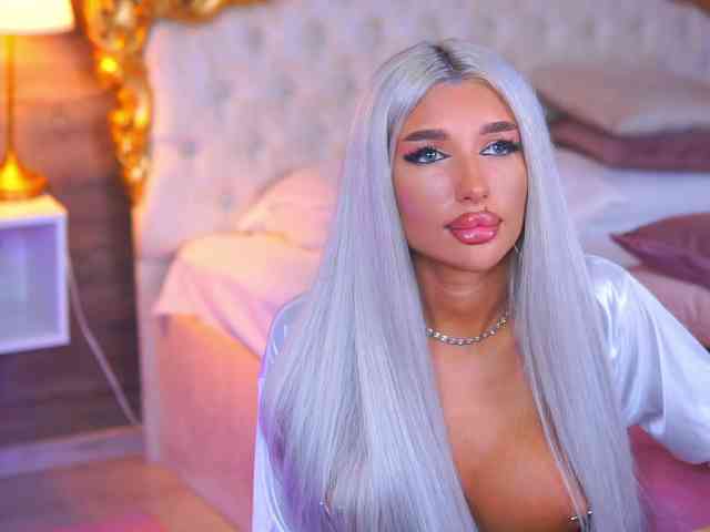JuicyJessye webcam