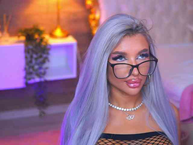 JuicyJessye webcam
