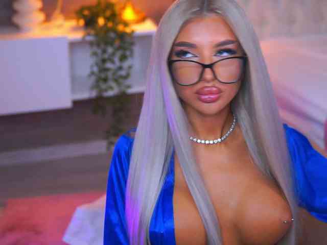 JuicyJessye Sex Cam Show