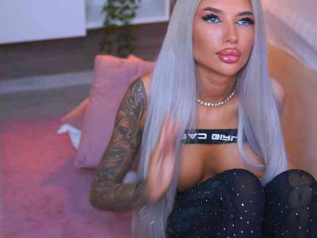 JuicyJessye webcam