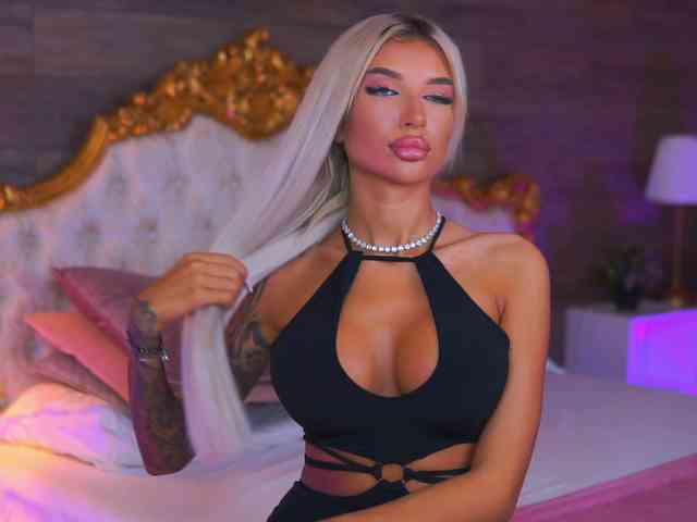 JuicyJessye webcam