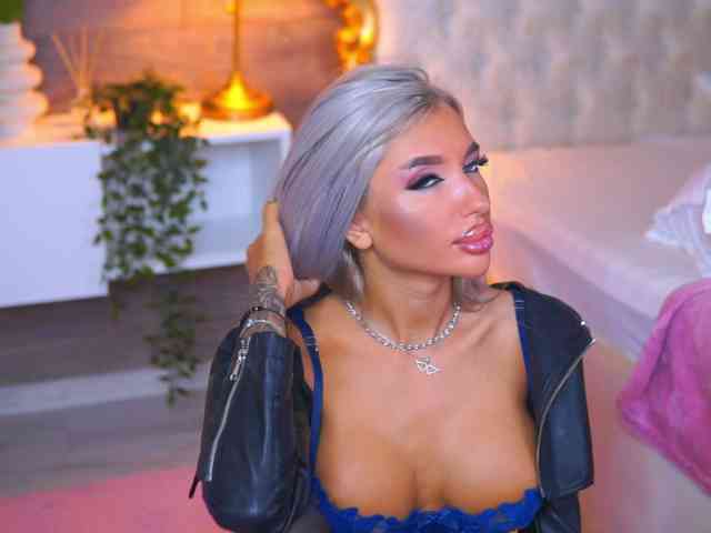 JuicyJessye webcam