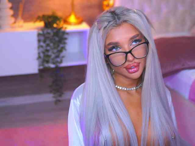 JuicyJessye webcam