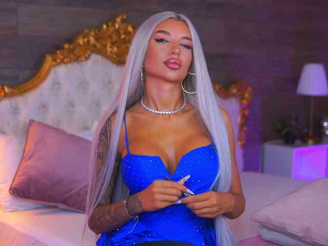 JuicyJessye webcam