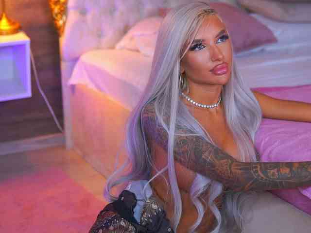 JuicyJessye webcam