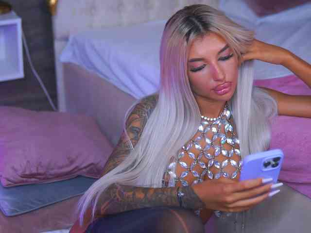 JuicyJessye Sex Cam Show