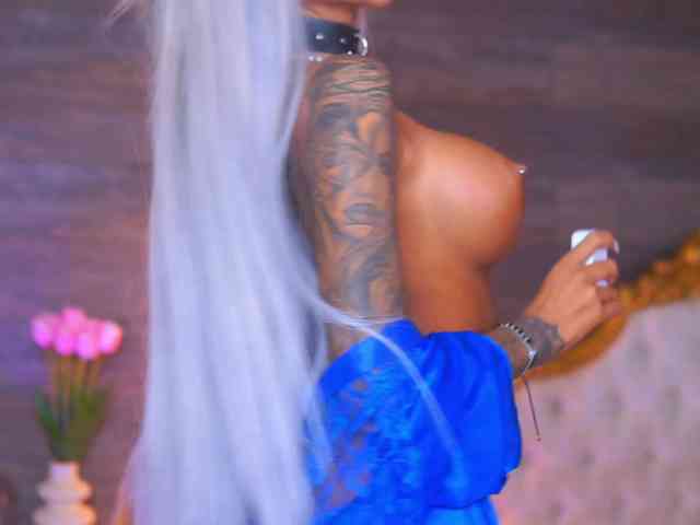 JuicyJessye webcam
