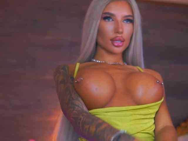 JuicyJessye Sex Cam Show