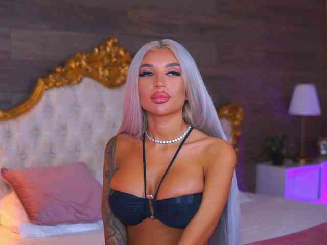 JuicyJessye webcam