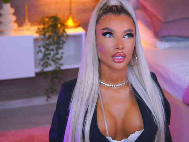 JuicyJessye webcam