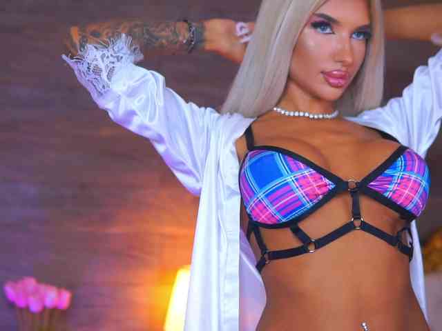 JuicyJessye webcam