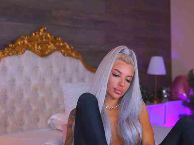 JuicyJessye webcam