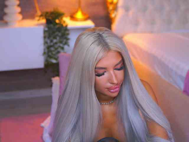 JuicyJessye webcam