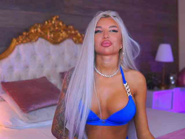 JuicyJessye webcam