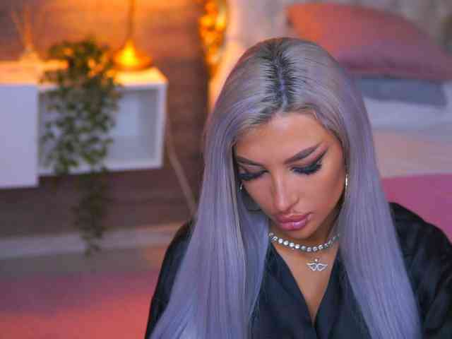JuicyJessye webcam