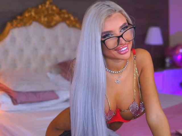JuicyJessye webcam