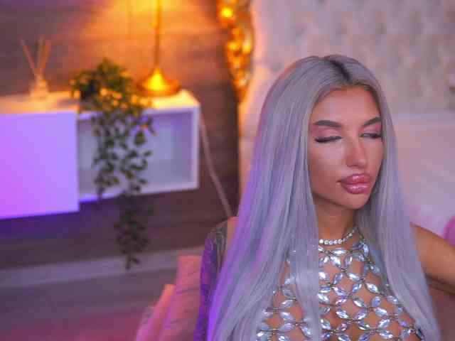 JuicyJessye webcam