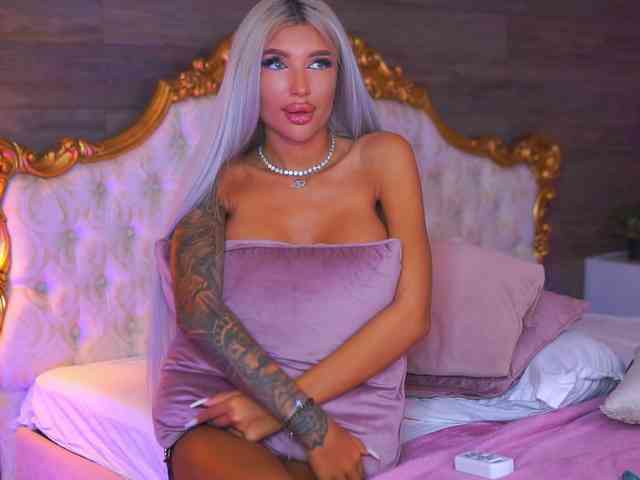 JuicyJessye webcam