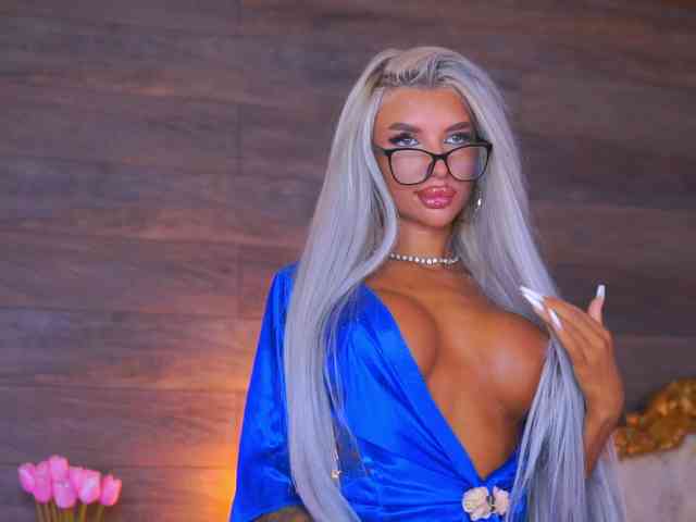 JuicyJessye webcam