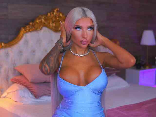 JuicyJessye webcam