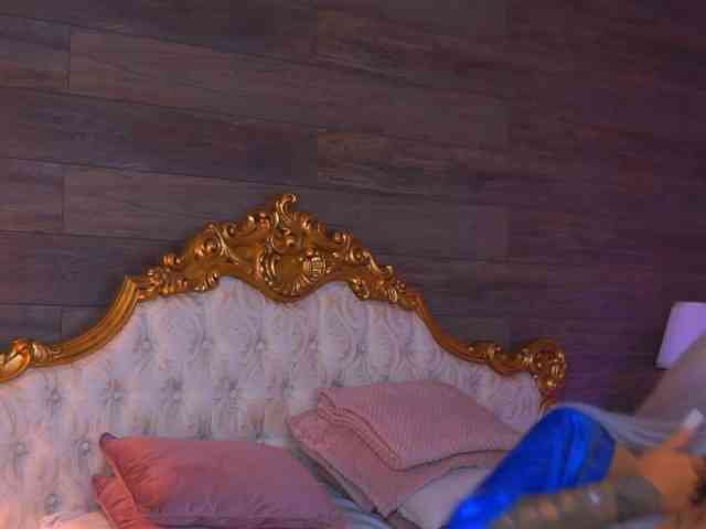 JuicyJessye webcam